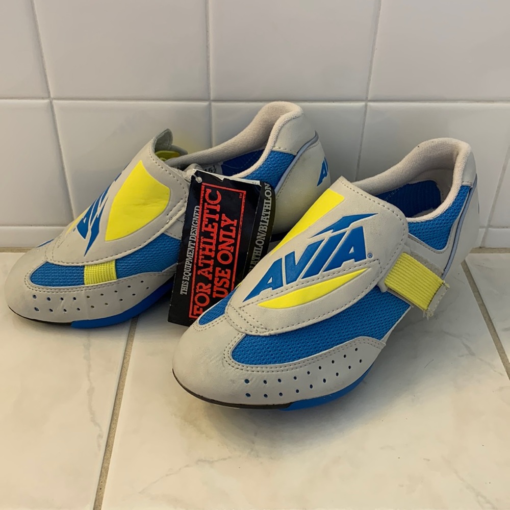 AVIA Vintage Cycling Shoes NWT